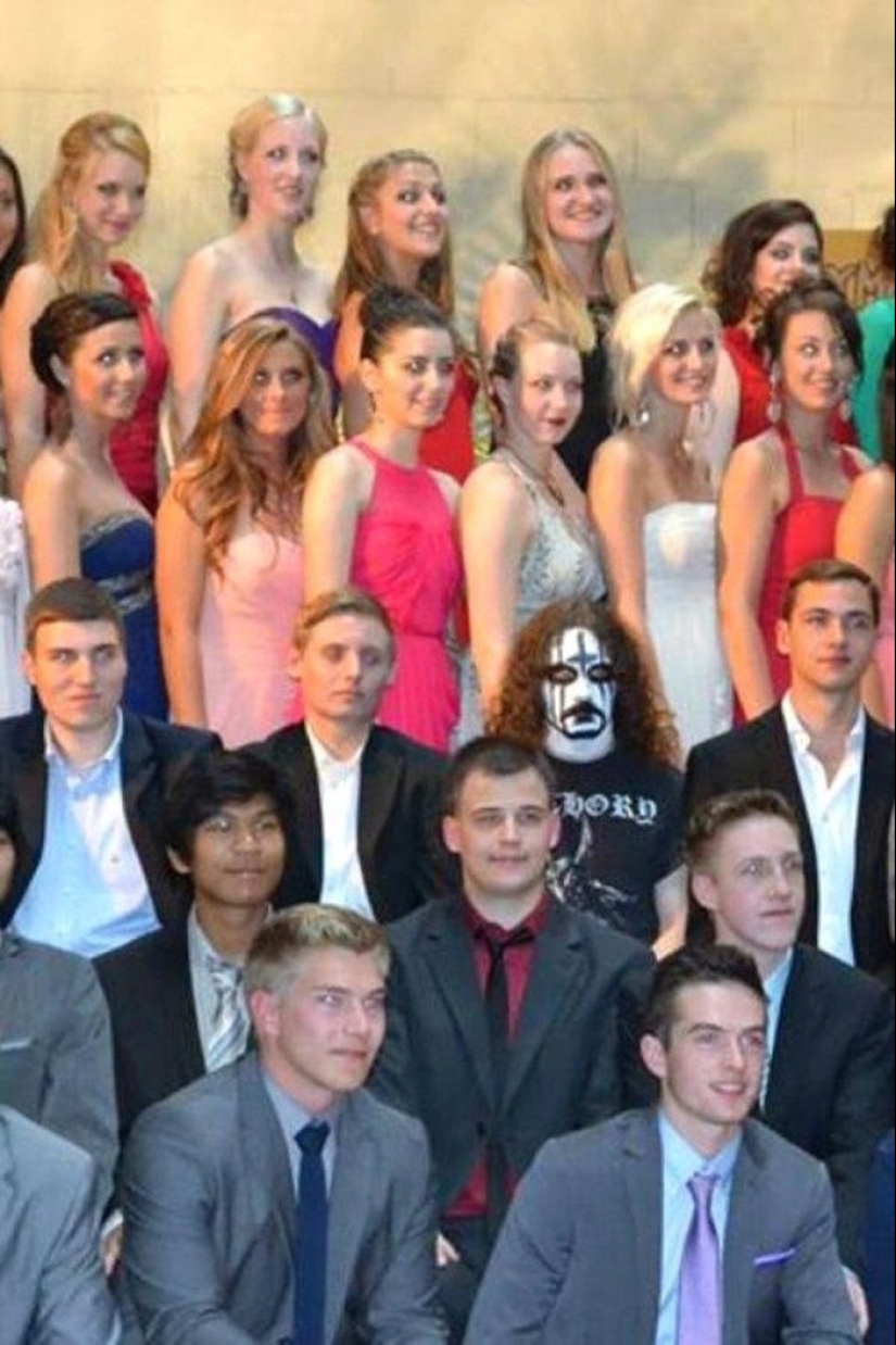 Friend among Foes, Friend among Foes: 18 Great cases of Disguise