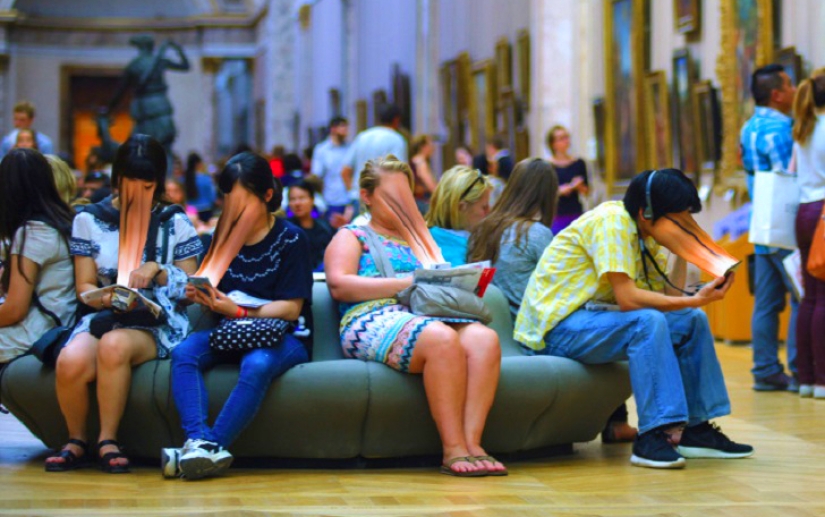 Frightening photo, showing our obsession with digital devices