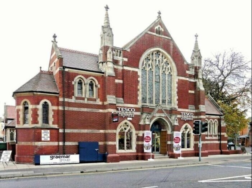 From a church to a tattoo parlor and 24 other examples of buildings that have been redone From a church to a tattoo parlor and 24 other examples of buildings that have been redone
