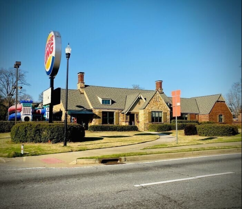 From a church to a tattoo parlor and 24 other examples of buildings that have been redone From a church to a tattoo parlor and 24 other examples of buildings that have been redone
