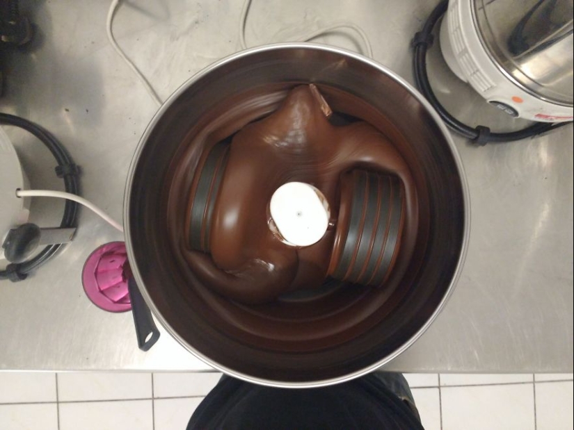 From the pods on the tree to the finished chocolate bar: how do craftsy chocolate