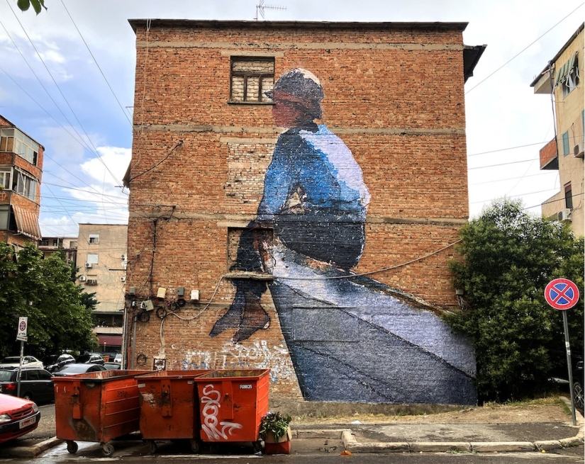 Fugitivos del museo: retratos del Louvre y del Prado en la calle Fugitivos del museo: retratos del Louvre y del Prado en la calle