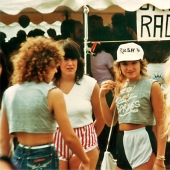 Funny and young American women of the 80s Funny and young American women of the 80s