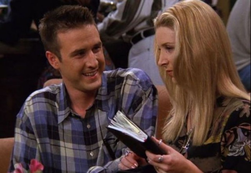 Gary Oldman, Julia Roberts and 28 other celebrities we don't remember from the TV series "Friends", and they are there