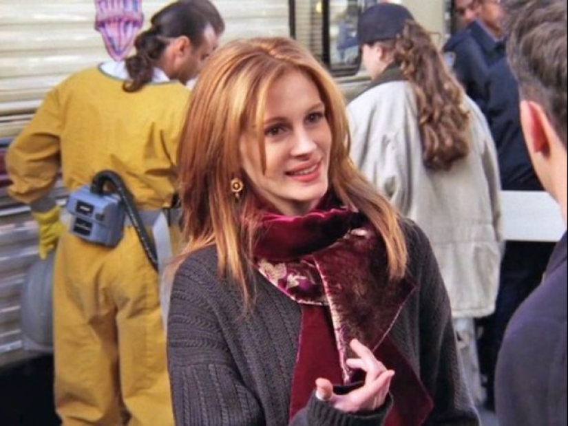 Gary Oldman, Julia Roberts and 28 other celebrities we don't remember from the TV series "Friends", and they are there