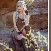 Gentle images of Rolyatistaylor — the most modest cosplay model Gentle images of Rolyatistaylor — the most modest cosplay model