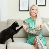 "Girls and cats": a photographer from new York against the stereotypes about crazy cat ladies "Girls and cats": a photographer from new York against the stereotypes about crazy cat ladies