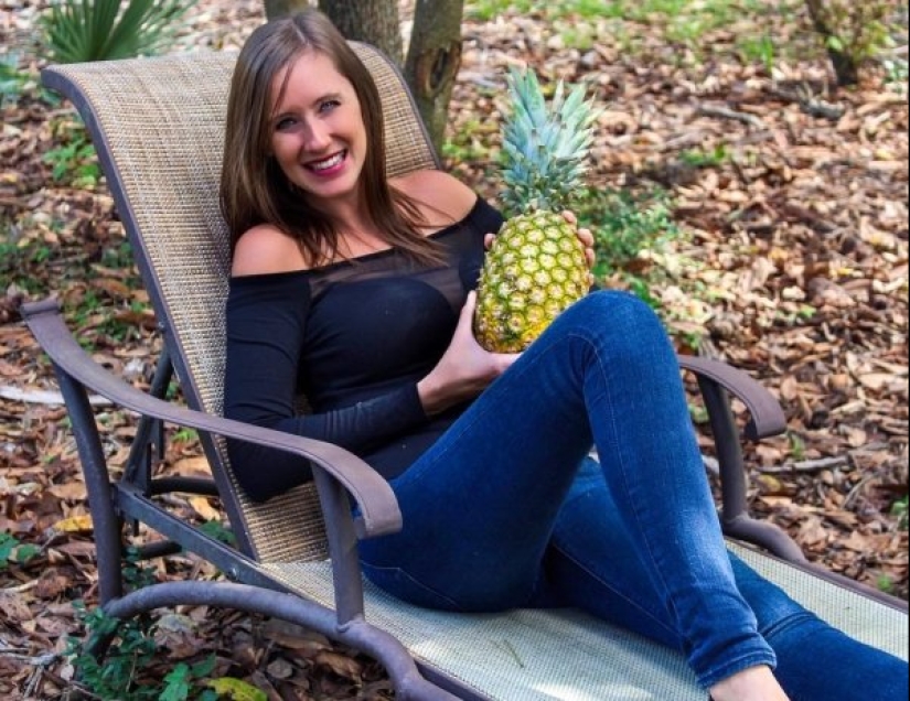 Girls and pineapples: 20+ hot pictures, from which will flow salivating Girls and pineapples: 20+ hot pictures, from which will flow salivating