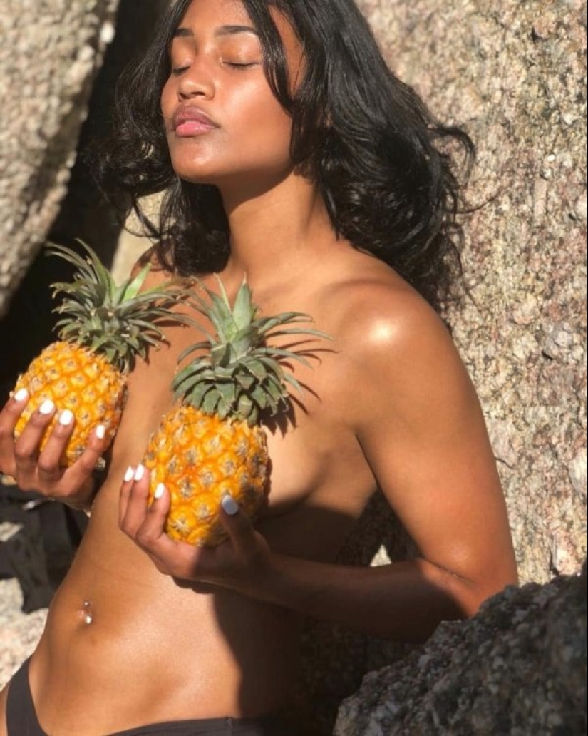 Girls and pineapples: 20+ hot pictures, from which will flow salivating Girls and pineapples: 20+ hot pictures, from which will flow salivating