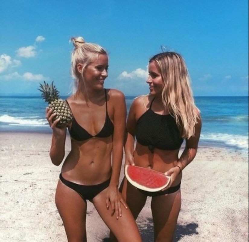 Girls and pineapples: 20+ hot pictures, from which will flow salivating Girls and pineapples: 20+ hot pictures, from which will flow salivating