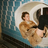 Girls on stairwells-celebration of post-Soviet entrances Girls on stairwells-celebration of post-Soviet entrances