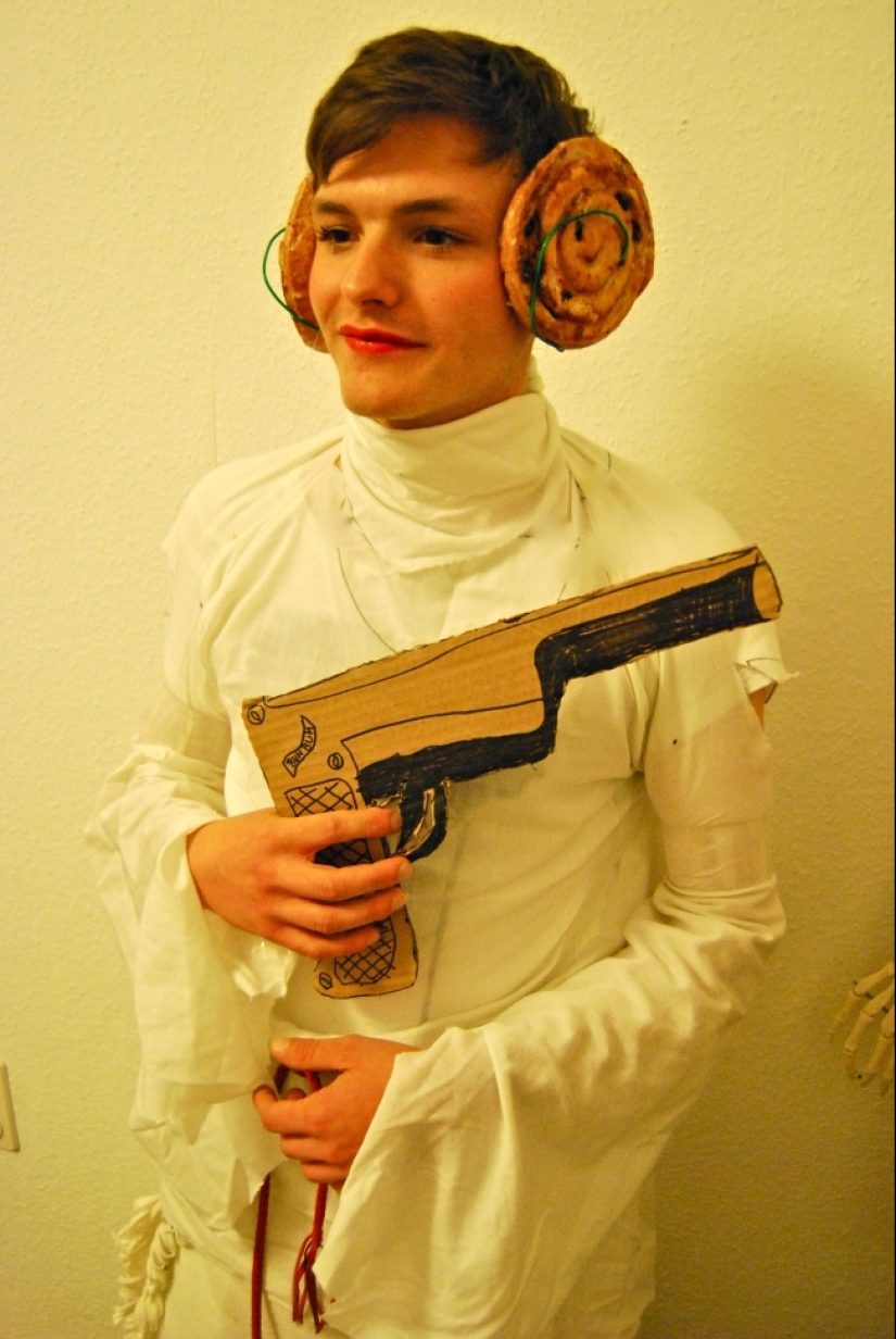 Give us some sleep, too! 14 cosplays that sparkle with originality