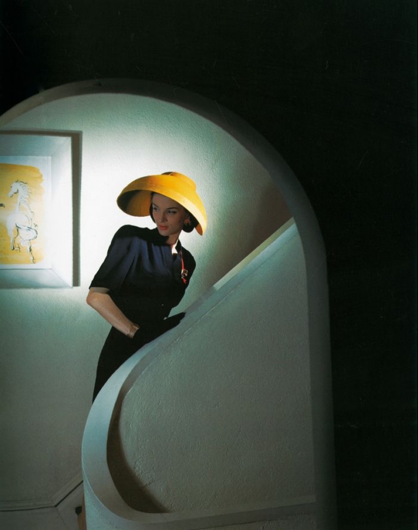 Glamorous 40s in color and excellent quality