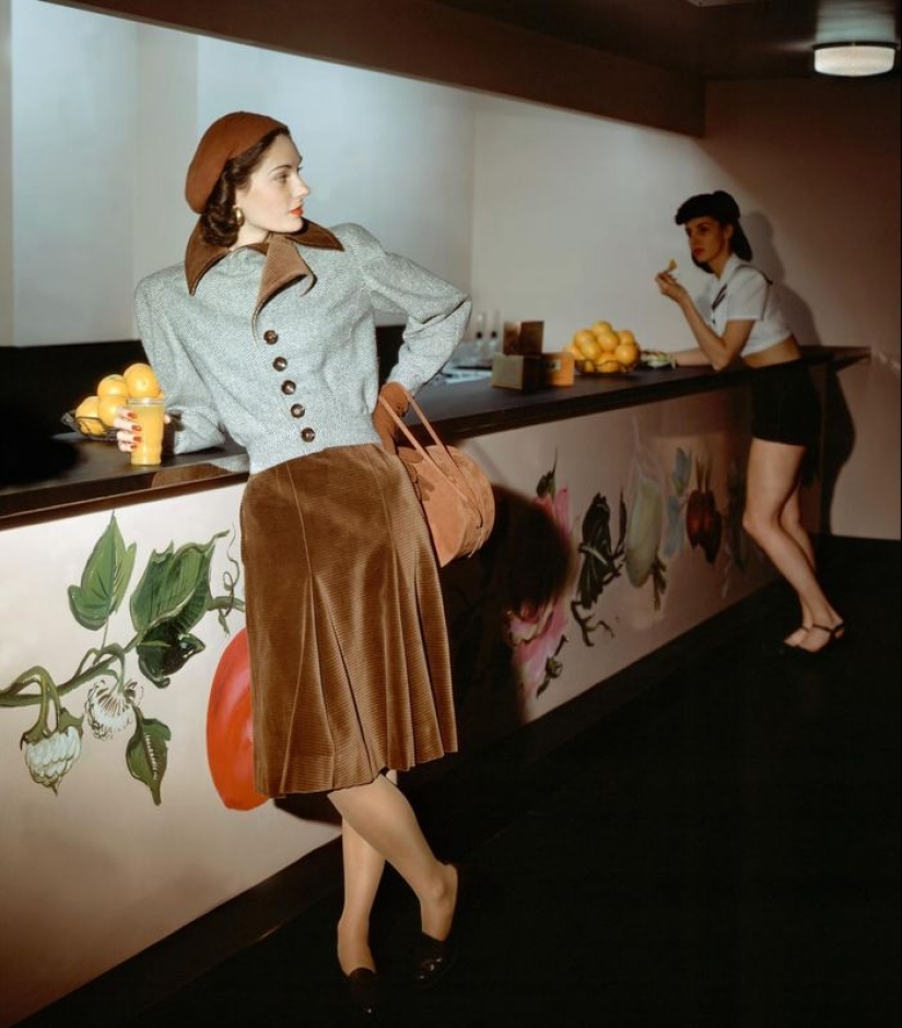 Glamorous 40s in color and excellent quality