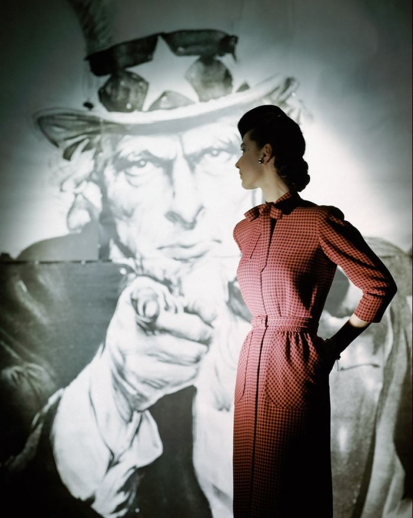 Glamorous 40s in color and excellent quality
