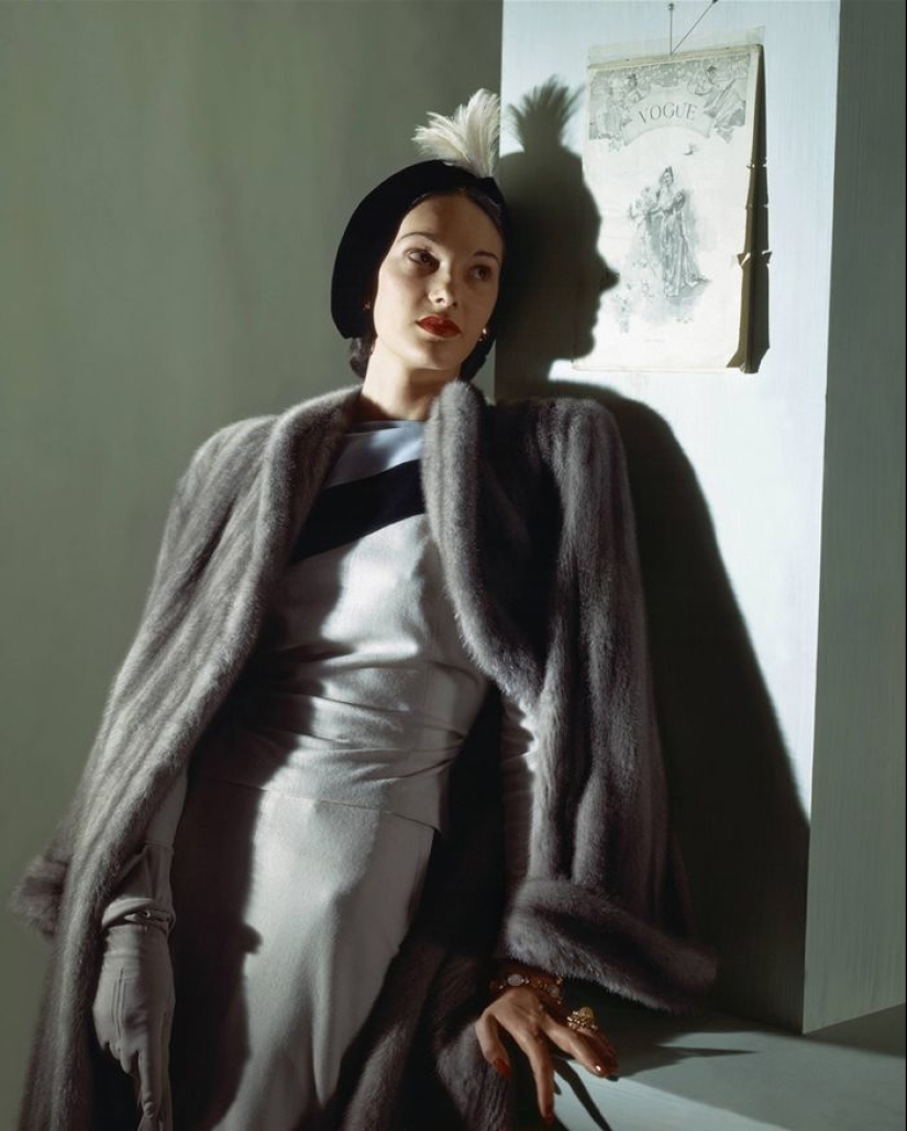 Glamorous 40s in color and excellent quality