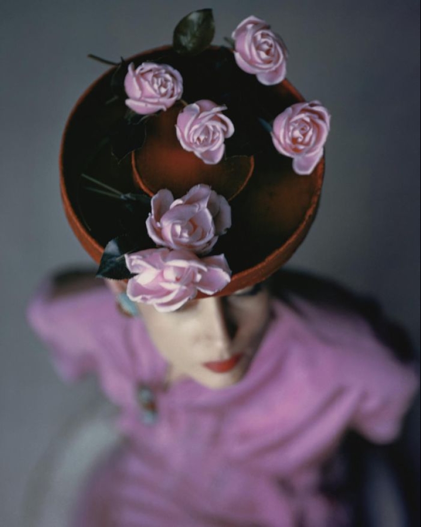 Glamorous 40s in color and excellent quality