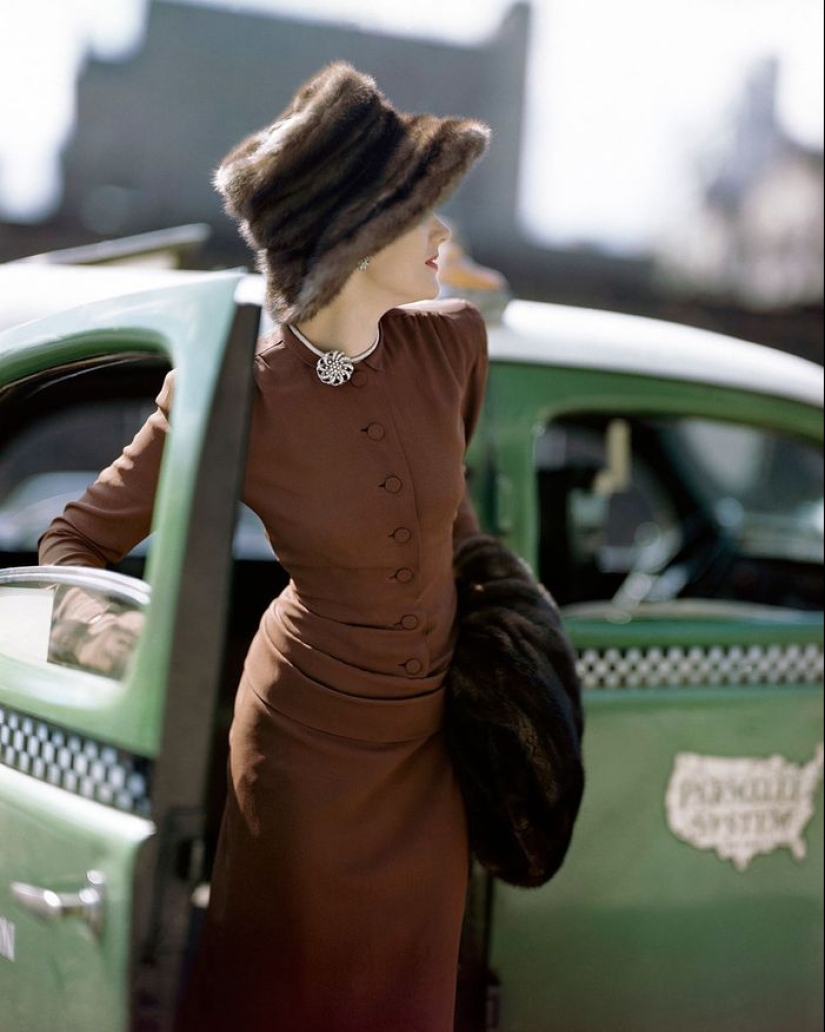 Glamorous 40s in color and excellent quality