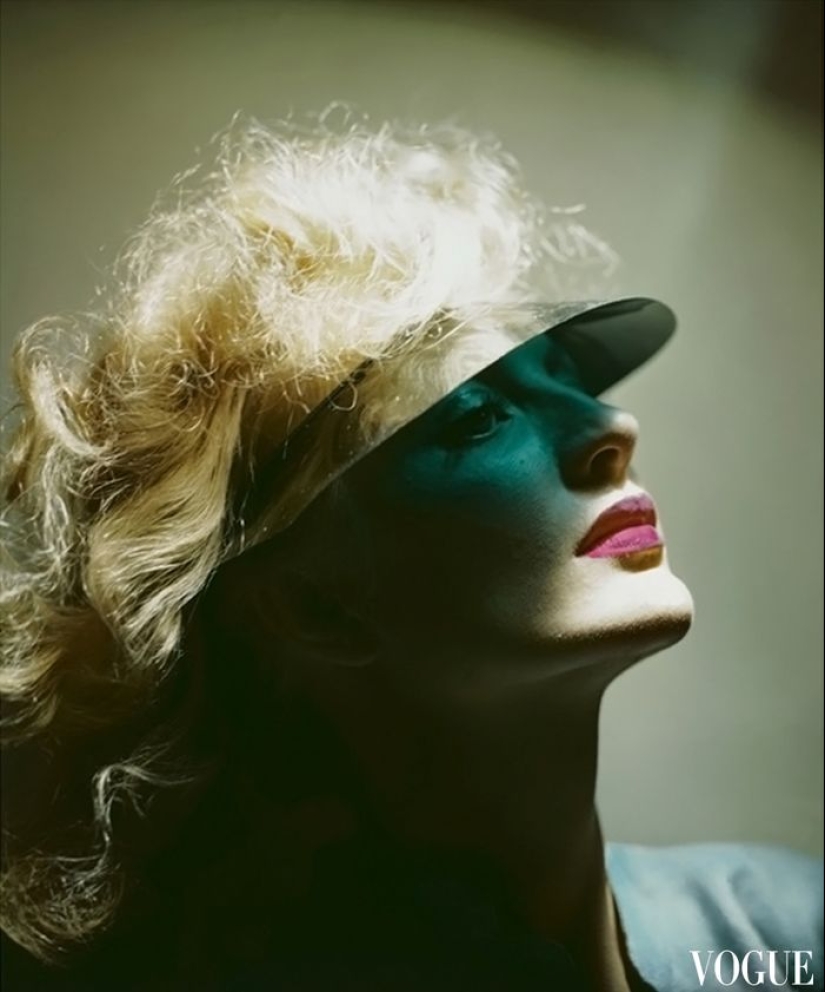 Glamorous 40s in color and excellent quality