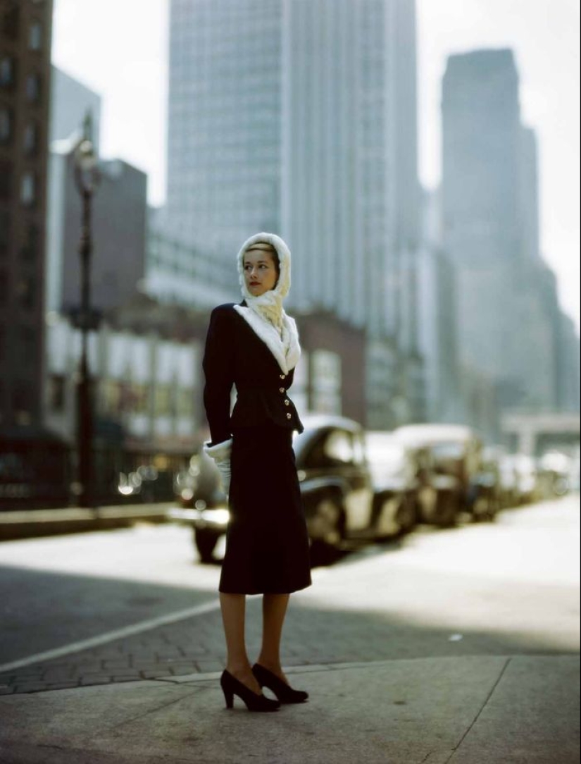 Glamorous 40s in color and excellent quality