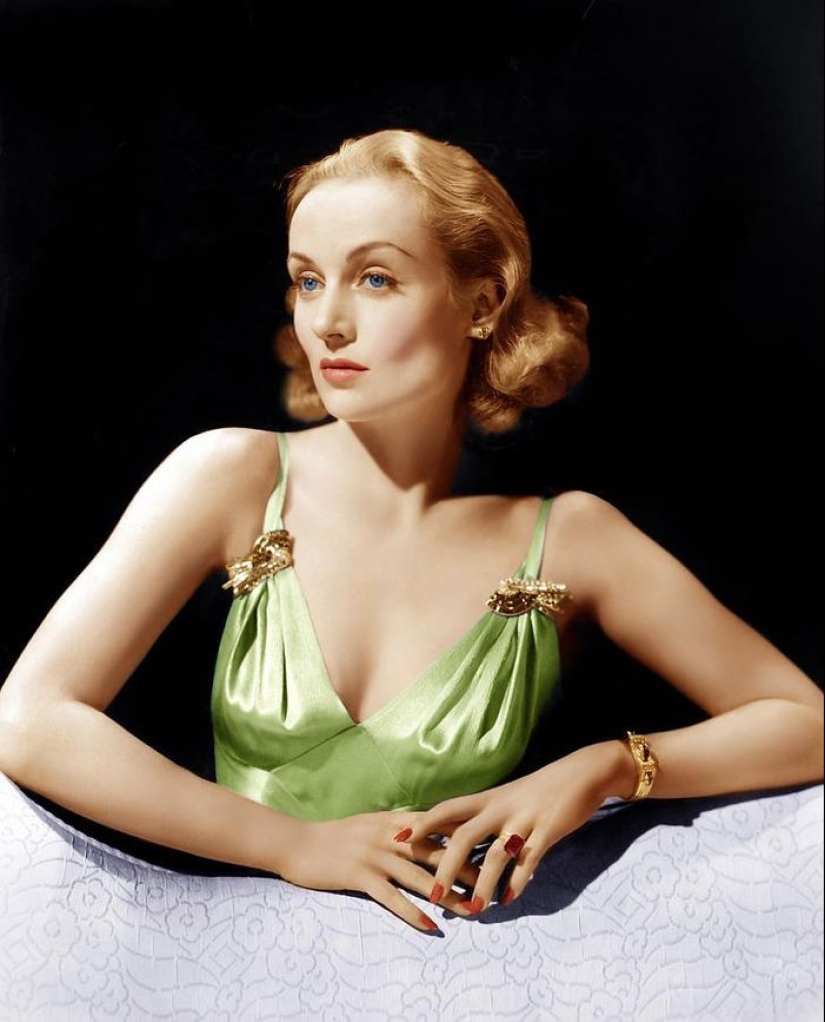 Glamorous 40s in color and excellent quality