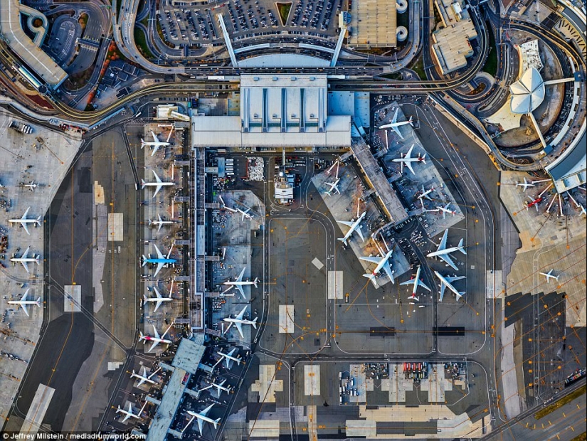 Glance from heaven to "the Big Apple" and "City of angels"