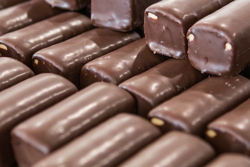 Glazed cheeses — what is the danger of a popular delicacy with us