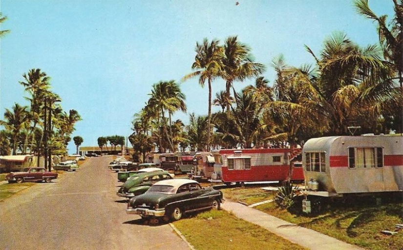 Golden time on wheels: American trailer parks in 50-ies and 60-ies