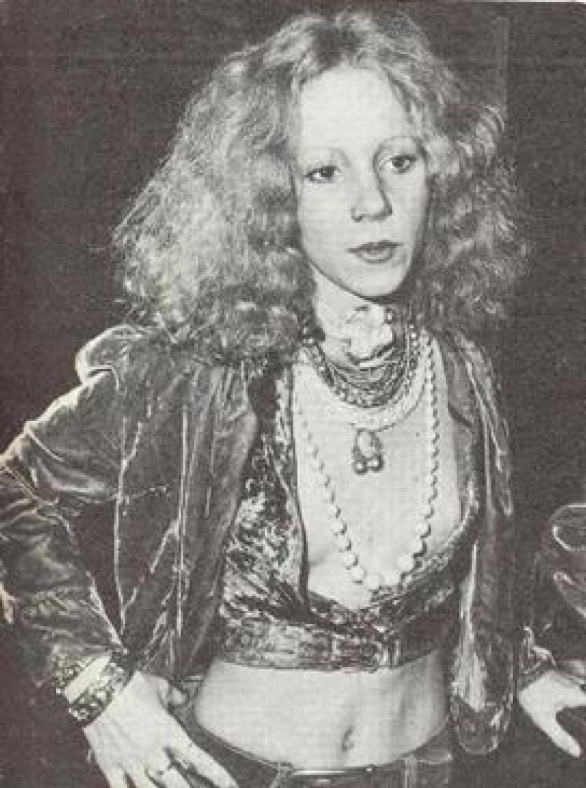 Groupies and a mistress: the 8 most famous a groupie legendary musicians