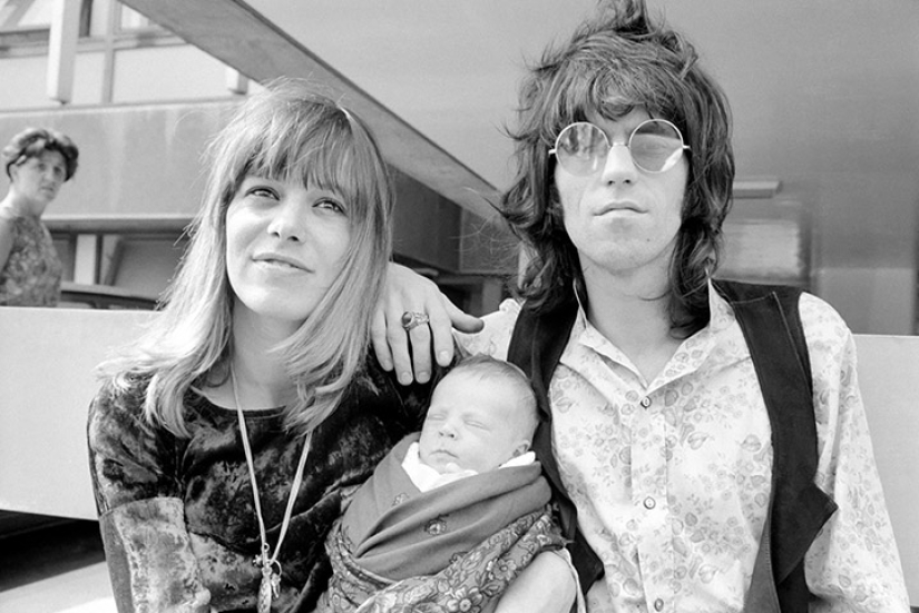 Groupies and a mistress: the 8 most famous a groupie legendary musicians