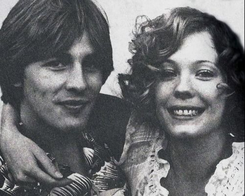 Groupies and a mistress: the 8 most famous a groupie legendary musicians