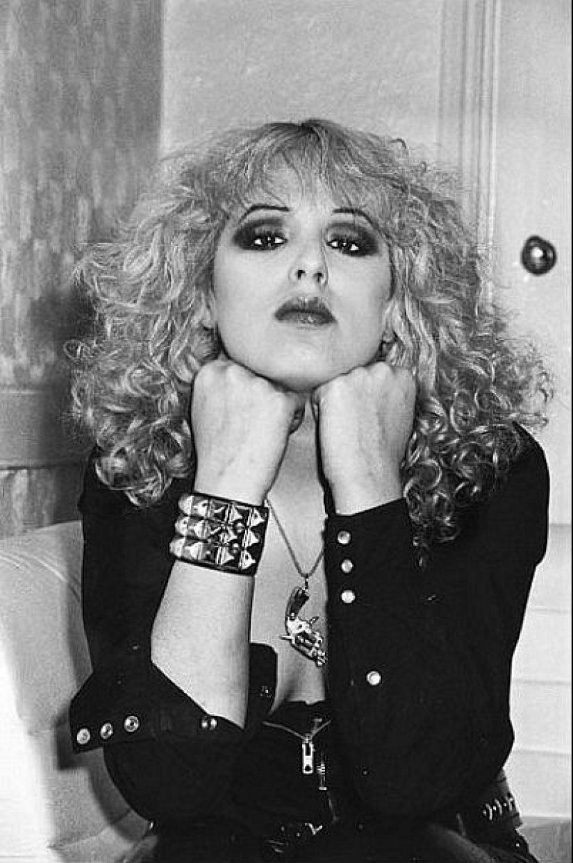 Groupies and a mistress: the 8 most famous a groupie legendary musicians