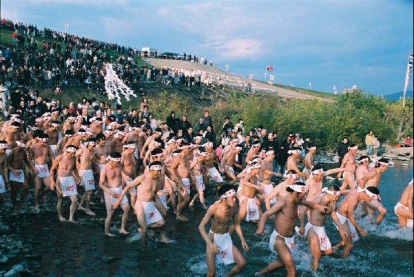 Hadaka matsuri – a celebration of naked men in Japan