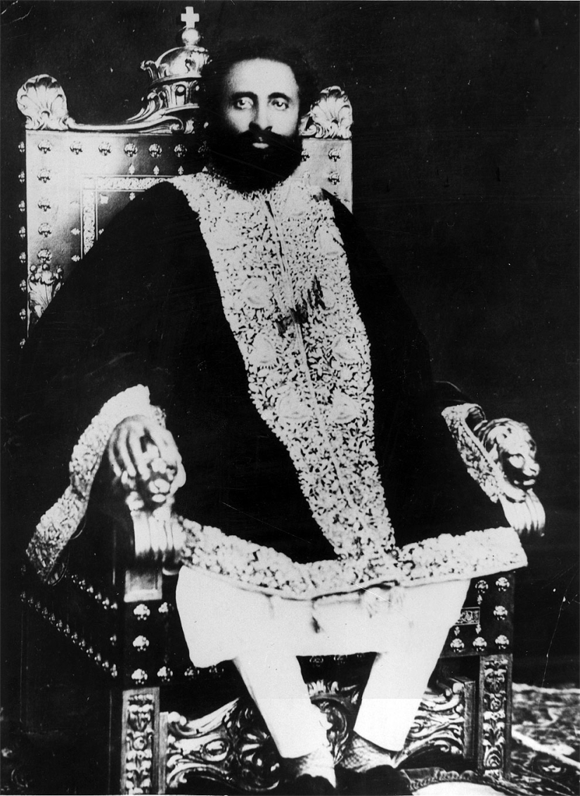 Haile Selassie: el último emperador de Etiopía, descendiente del rey Salomón y de la reina de Saba. Haile Selassie: el último emperador de Etiopía, descendiente del rey Salomón y de la reina de Saba.