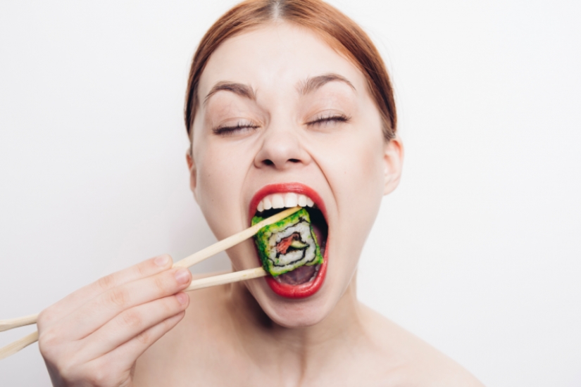 Heavy plates, music and more 8 ways to trick the brain and make food tastier Heavy plates, music and more 8 ways to trick the brain and make food tastier