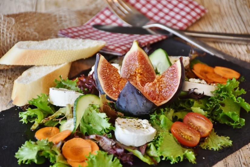 Heavy plates, music and more 8 ways to trick the brain and make food tastier Heavy plates, music and more 8 ways to trick the brain and make food tastier