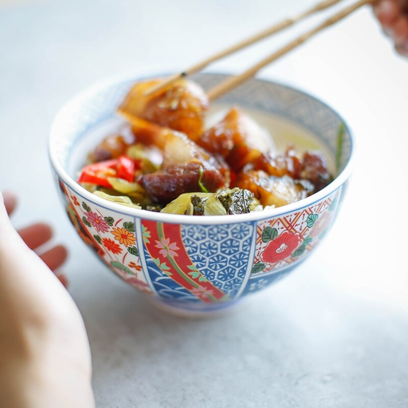 Heavy plates, music and more 8 ways to trick the brain and make food tastier Heavy plates, music and more 8 ways to trick the brain and make food tastier
