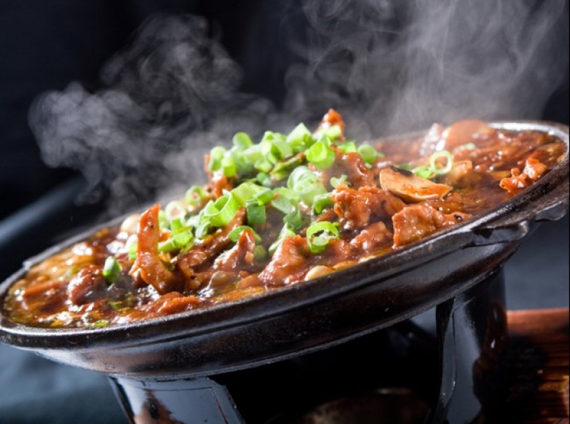 Heavy plates, music and more 8 ways to trick the brain and make food tastier Heavy plates, music and more 8 ways to trick the brain and make food tastier