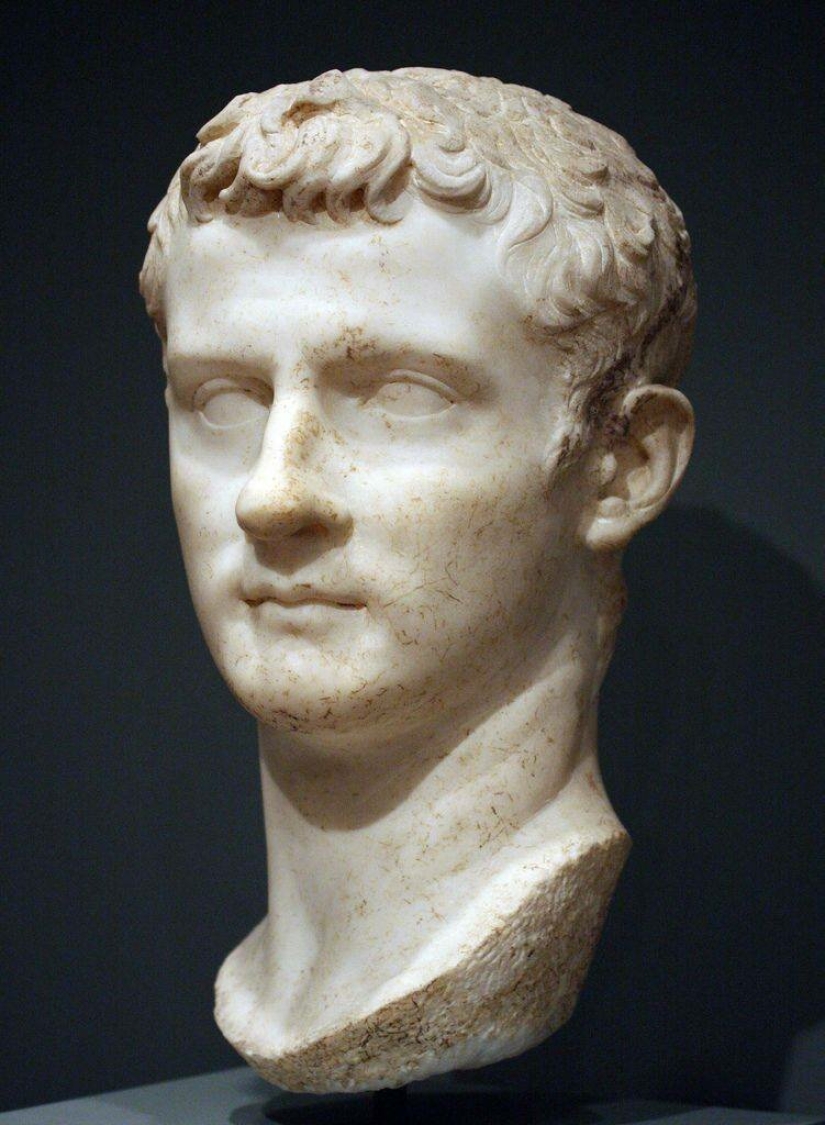 Here's how it really looked like the cruel Emperor Caligula Here's how it really looked like the cruel Emperor Caligula