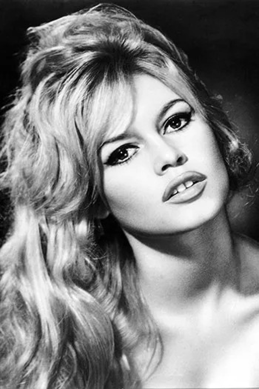"Hilos", arcos y garrapatas: la evolución de las cejas de Marlene Dietrich a Cara Delevingne