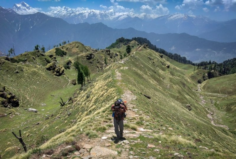 Himalayan Lake Roopkund is a cemetery of 500 people, which keeps its secret Himalayan Lake Roopkund is a cemetery of 500 people, which keeps its secret