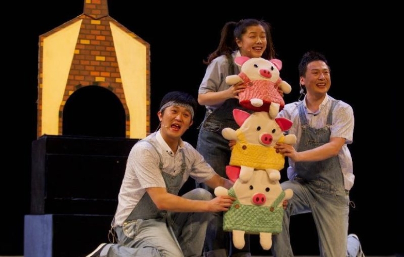 Hip-hop, viajes en el tiempo y otras prohibiciones extrañas en China relacionadas con el curso de la fiesta