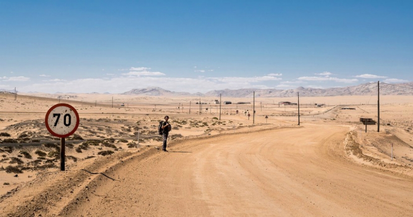 Hitchhiker's guide to the planet: the story of a rebel, traveled the whole world in protest Hitchhiker's guide to the planet: the story of a rebel, traveled the whole world in protest