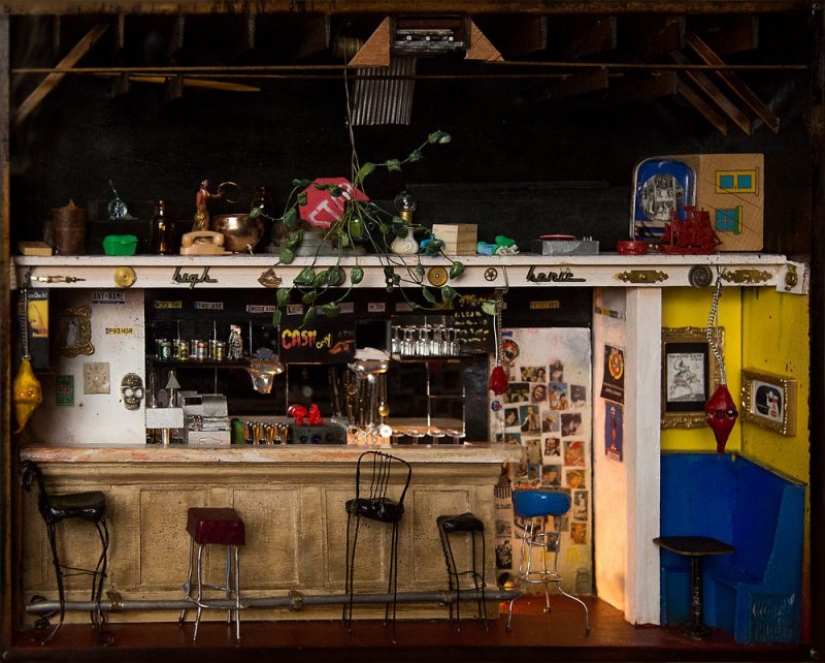 Honey, I shrunk the beer: American miniature makes an exact copy of bars