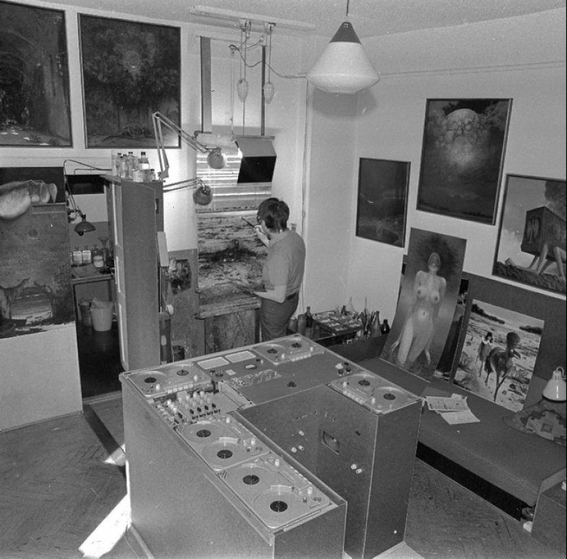 Horrifying paintings of a Polish artist killed by crazed teenagers