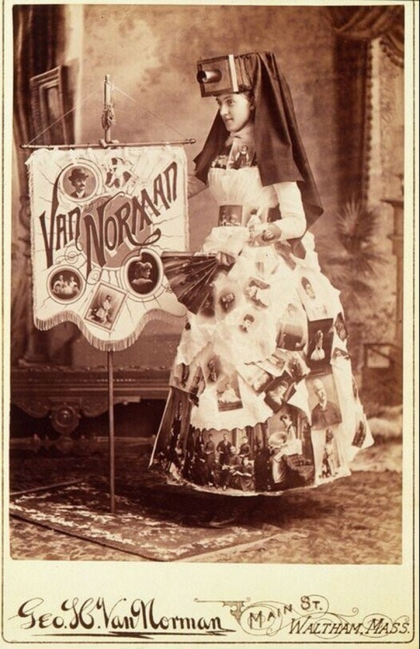 Horseshoes, Spoons and Light Bulbs: The Wildest Costumes of Advertisers of the Past