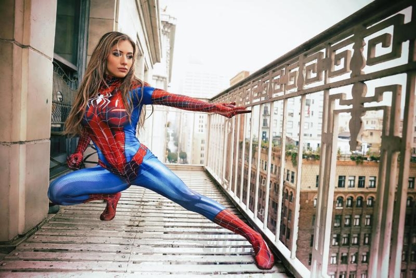 Hot cosplay from actress and model Liz Katz
