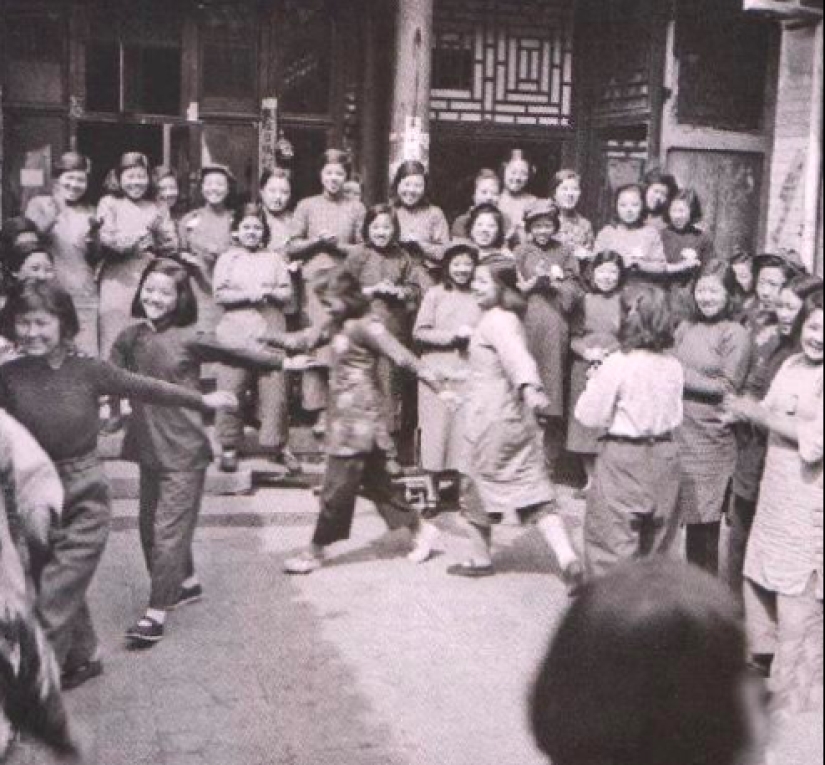 How 70 years ago in China they fought against prostitution How 70 years ago in China they fought against prostitution