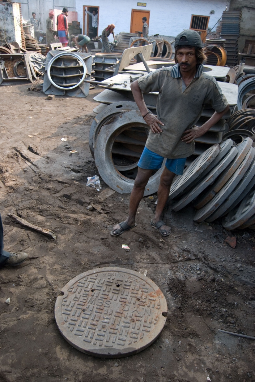 How do manholes in new York