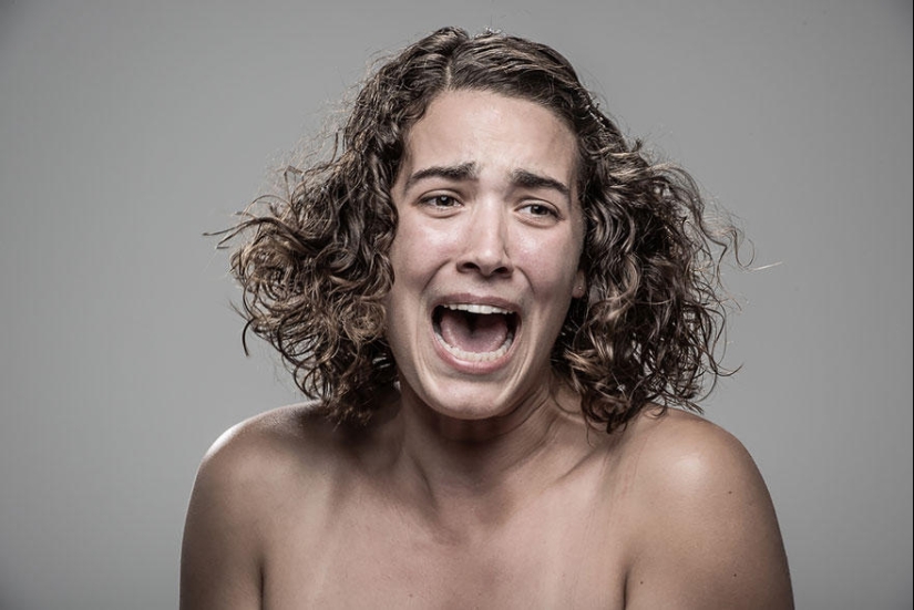 How do people react to being hit with a stun gun